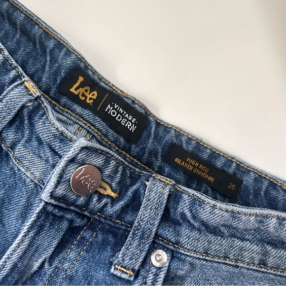 Lee High Rise Relaxed Stovepipe Jean - Picture 5 of 6